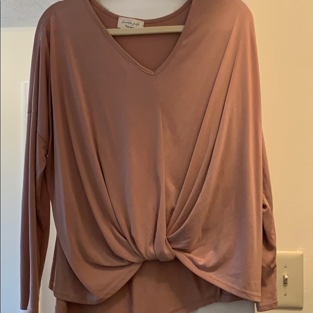 Beautiful knotted top